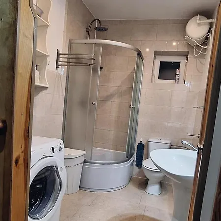 Przystanek Swory アパート *